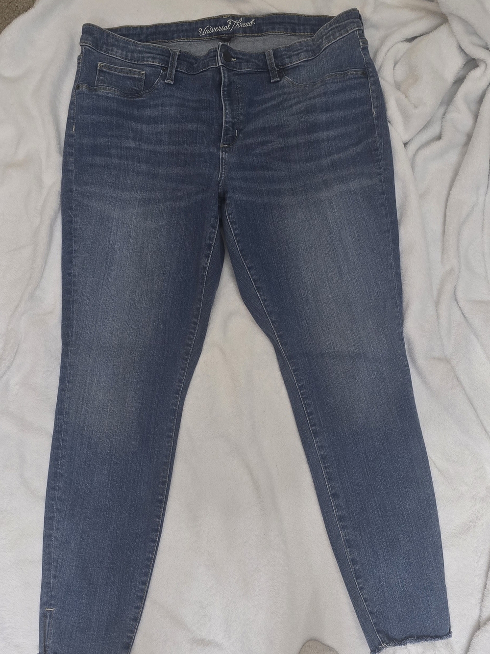 Universal Thread Mid-Blue Skinny Jeans